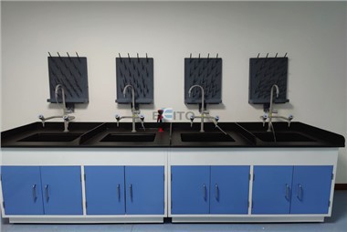 Bancos de laboratorio móviles